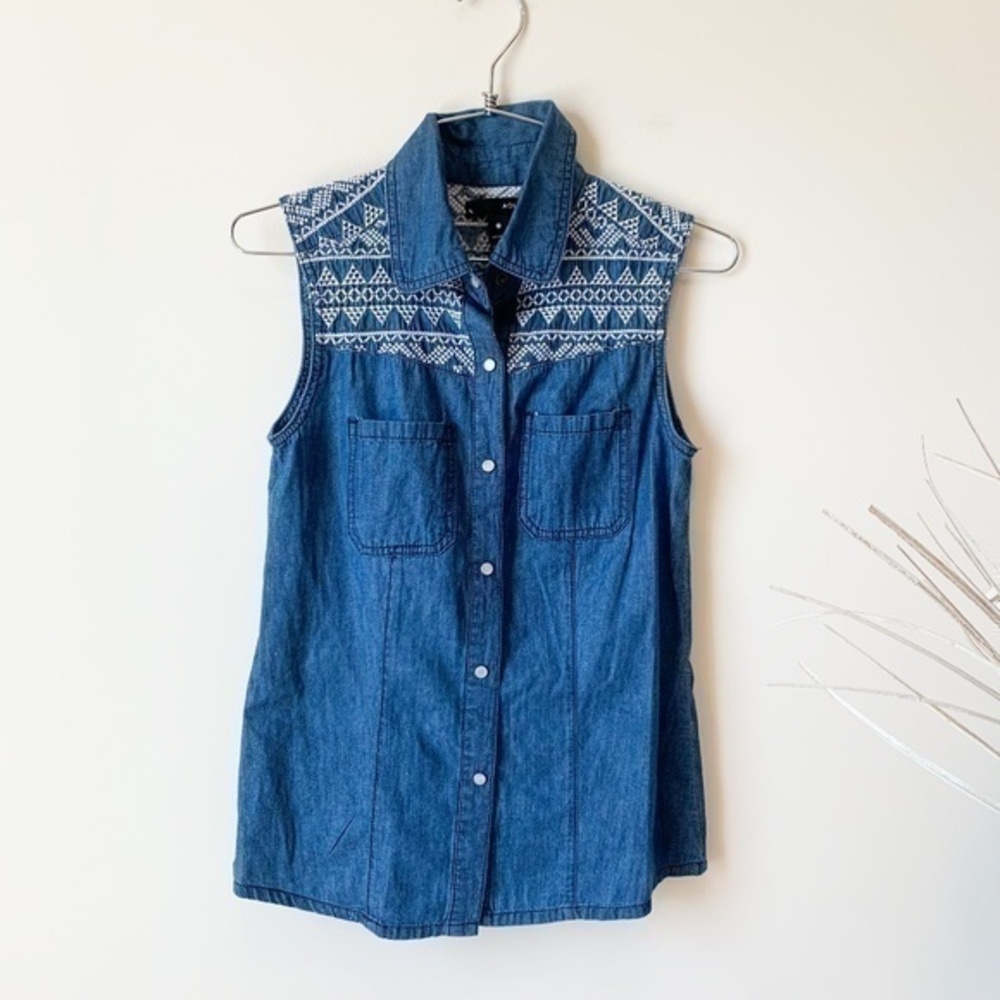 3/$25 Aqua Denim Blue Button Down Tank Top sz XS